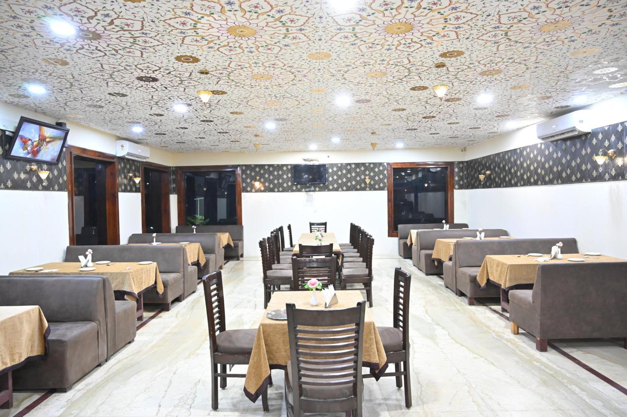 Orchha Club And Resort - Ocr Exterior foto