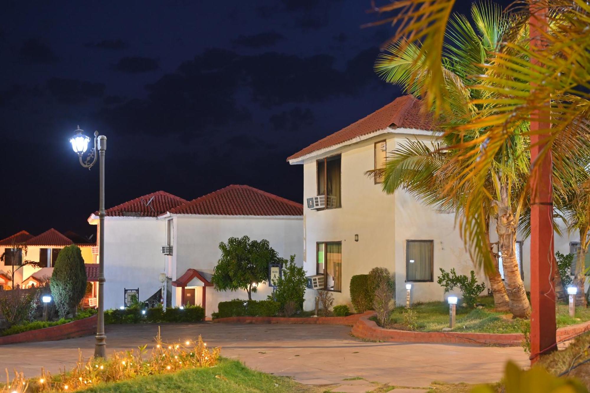 Orchha Club And Resort - Ocr Exterior foto