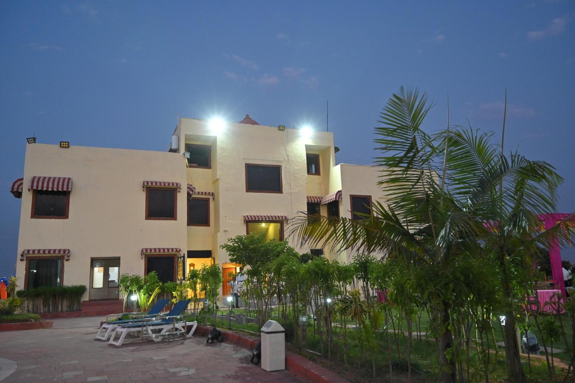 Orchha Club And Resort - Ocr Exterior foto